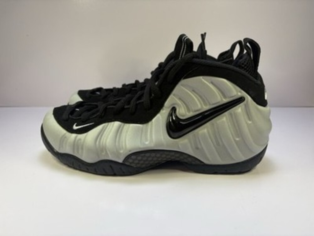 [HF0794-001] MENS NIKE AIR FOAMPOSITE PRO 'WOLF GREY' Size 8